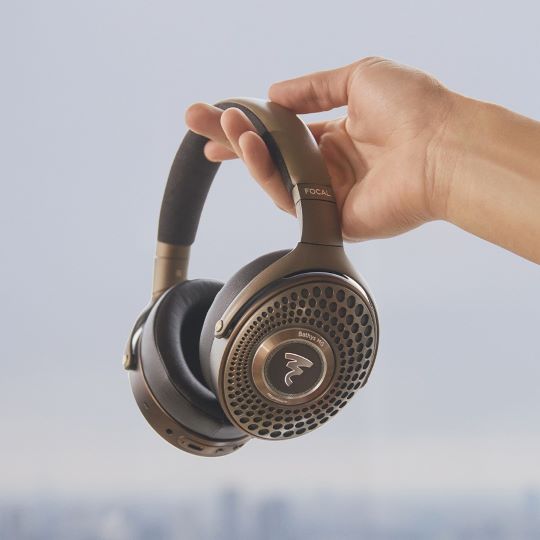 focal bathys mg wireless bluetooth active noise cancelling headphones